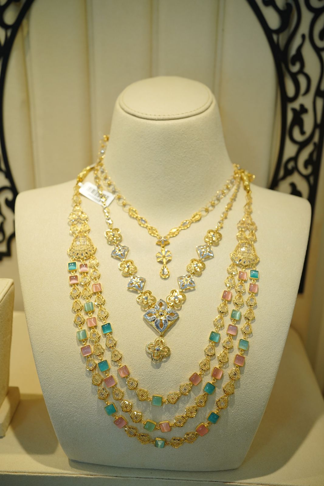Amiya Gold & Diamonds